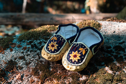 Wholesale Leather Handmade Beaded Sun Flower Moccasins | OnlyViking